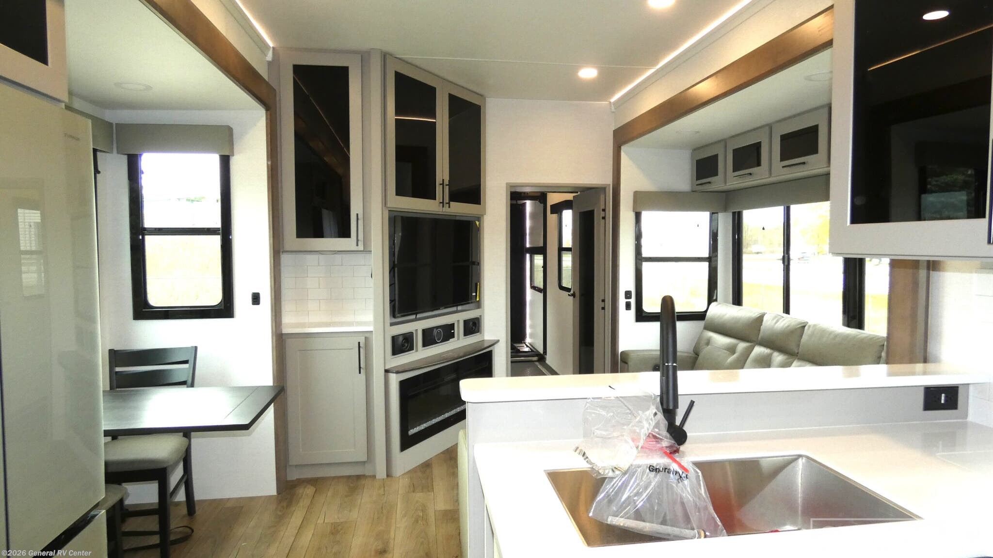 2026 Alliance RV Valor 44V14 - New Fifth Wheel For Sale by General RV Center in Wayland, Michigan