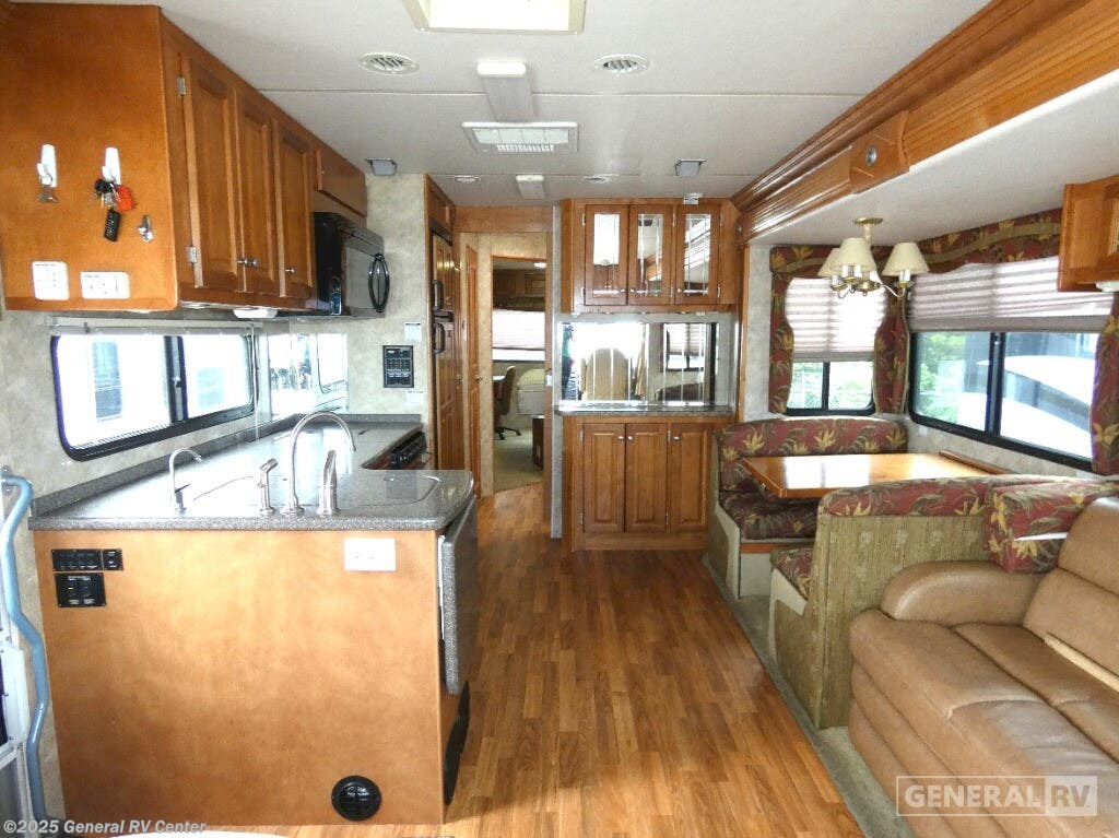 2008 Gulf Stream Crescendo 8356 - Used Class A For Sale by General RV Center in Wayland, Michigan