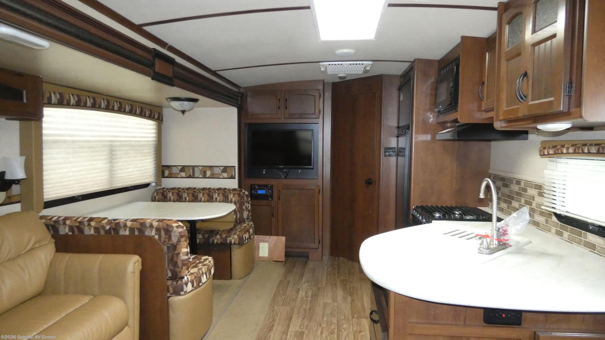 Used 2015 Jayco White Hawk 27DSRL available in Wayland, Michigan