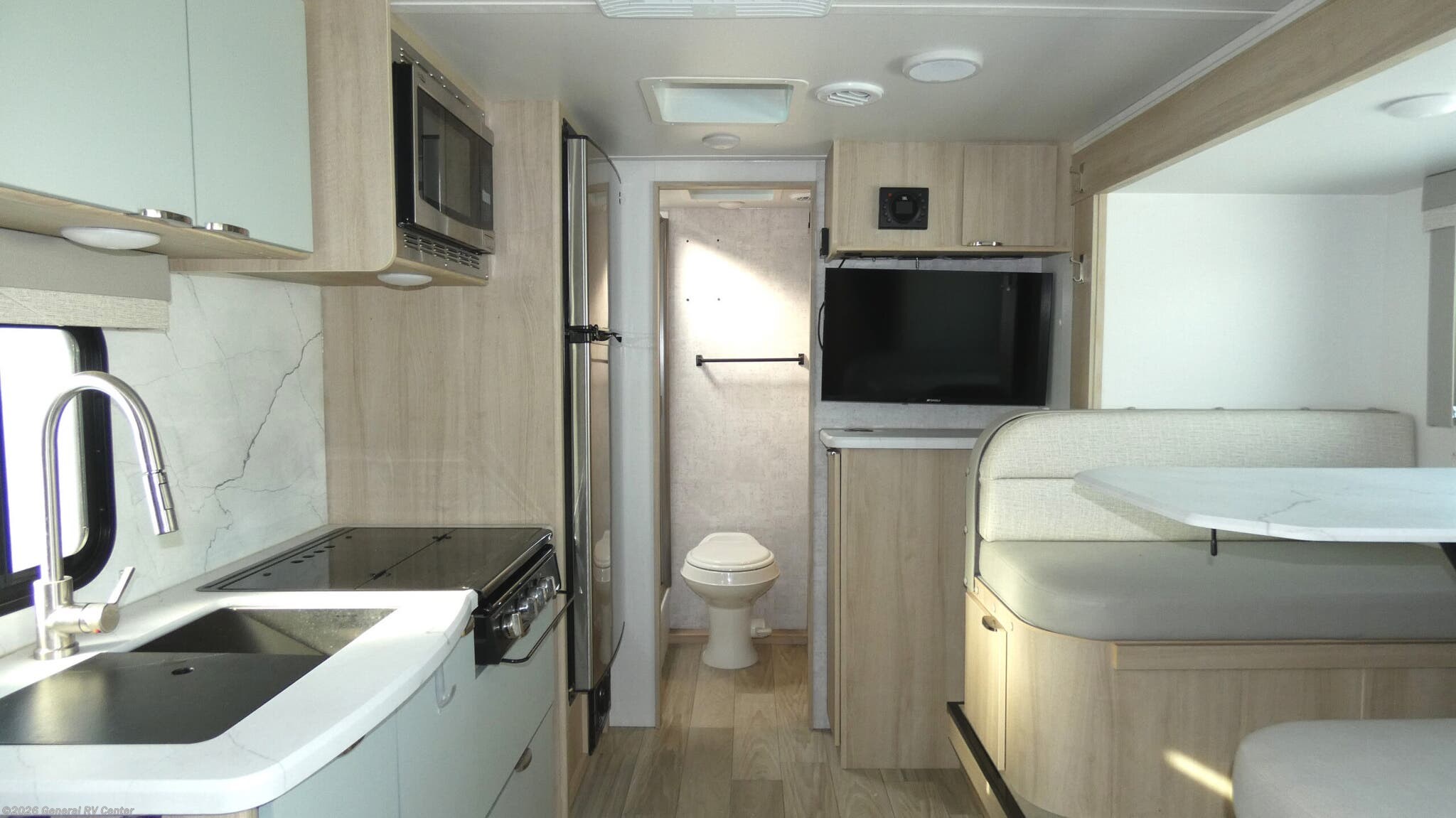 2023 Winnebago Micro Minnie 2108FBS - Used Travel Trailer For Sale by General RV Center in Wayland, Michigan