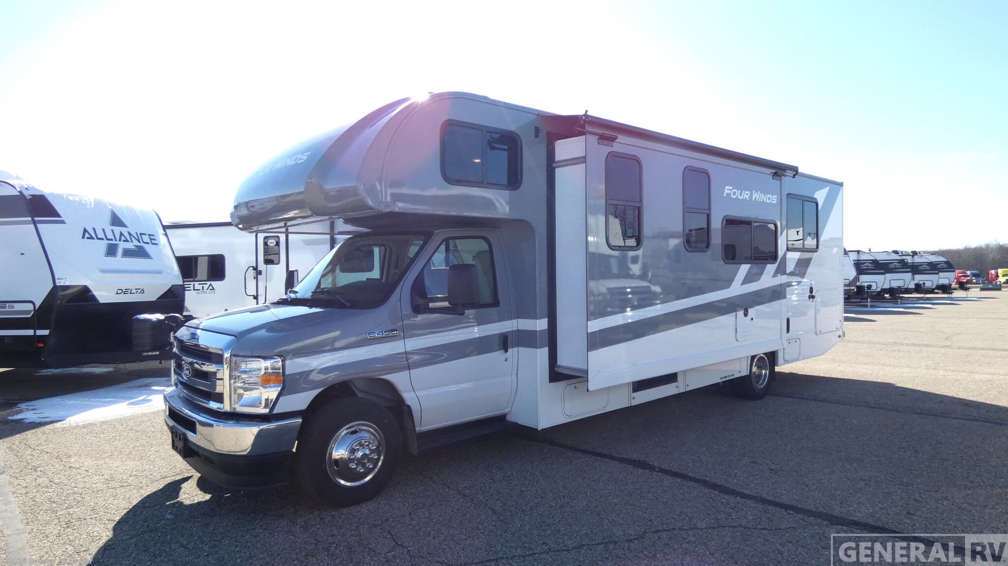 2026 Thor Motor Coach Four Winds 28Z - New Class C For Sale by General RV Center in Wayland, Michigan