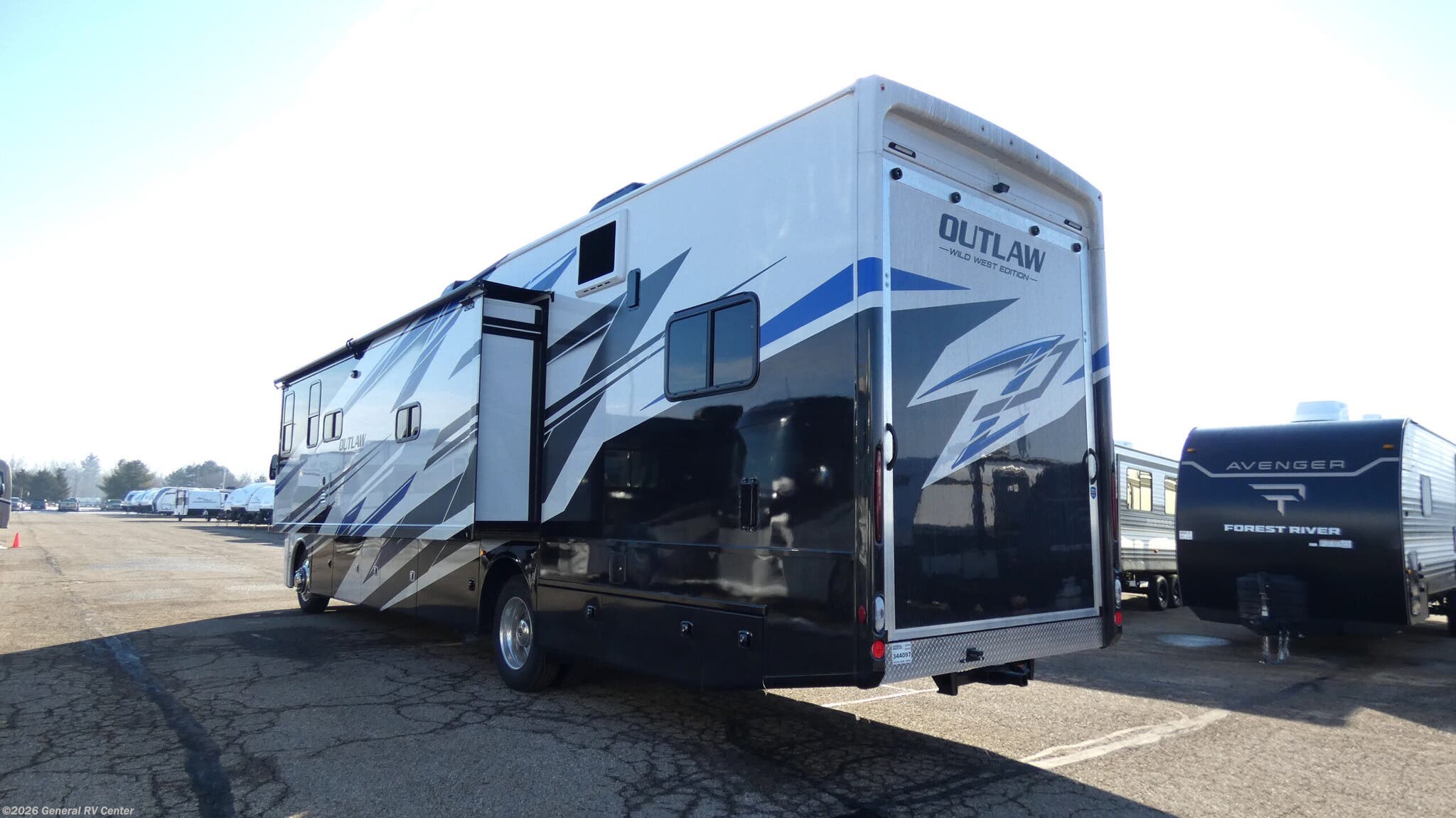 2026 Outlaw 38M by Thor Motor Coach from General RV Center in Wayland, Michigan