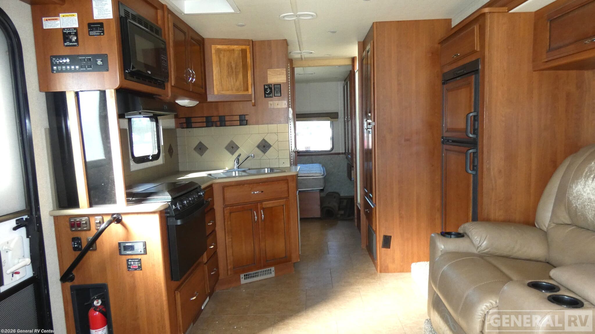 2016 Fleetwood Storm 30L - Used Class A For Sale by General RV Center in Wayland, Michigan
