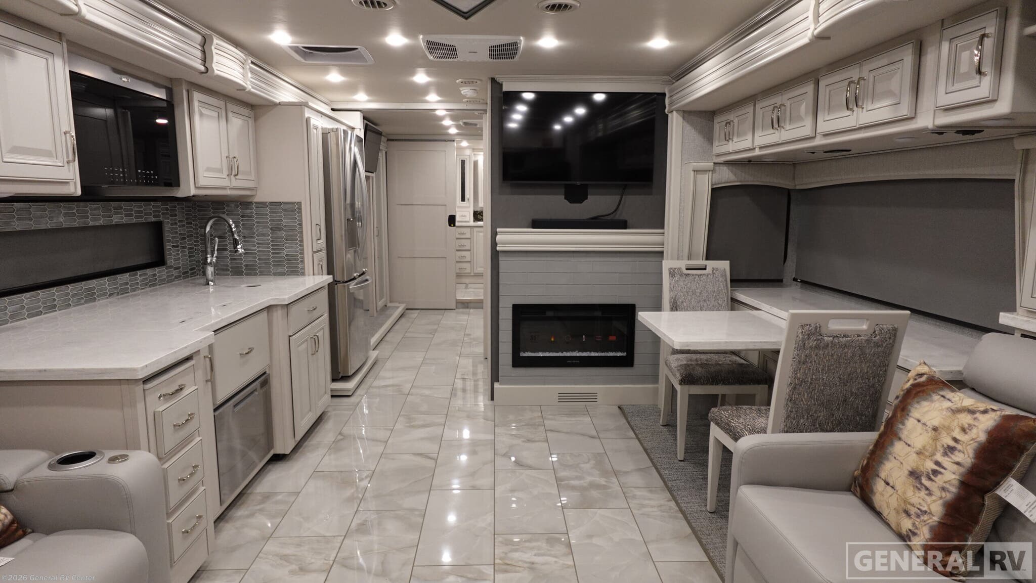 2026 Holiday Rambler Endeavor 38W - New Class A For Sale by General RV Center in Wayland, Michigan