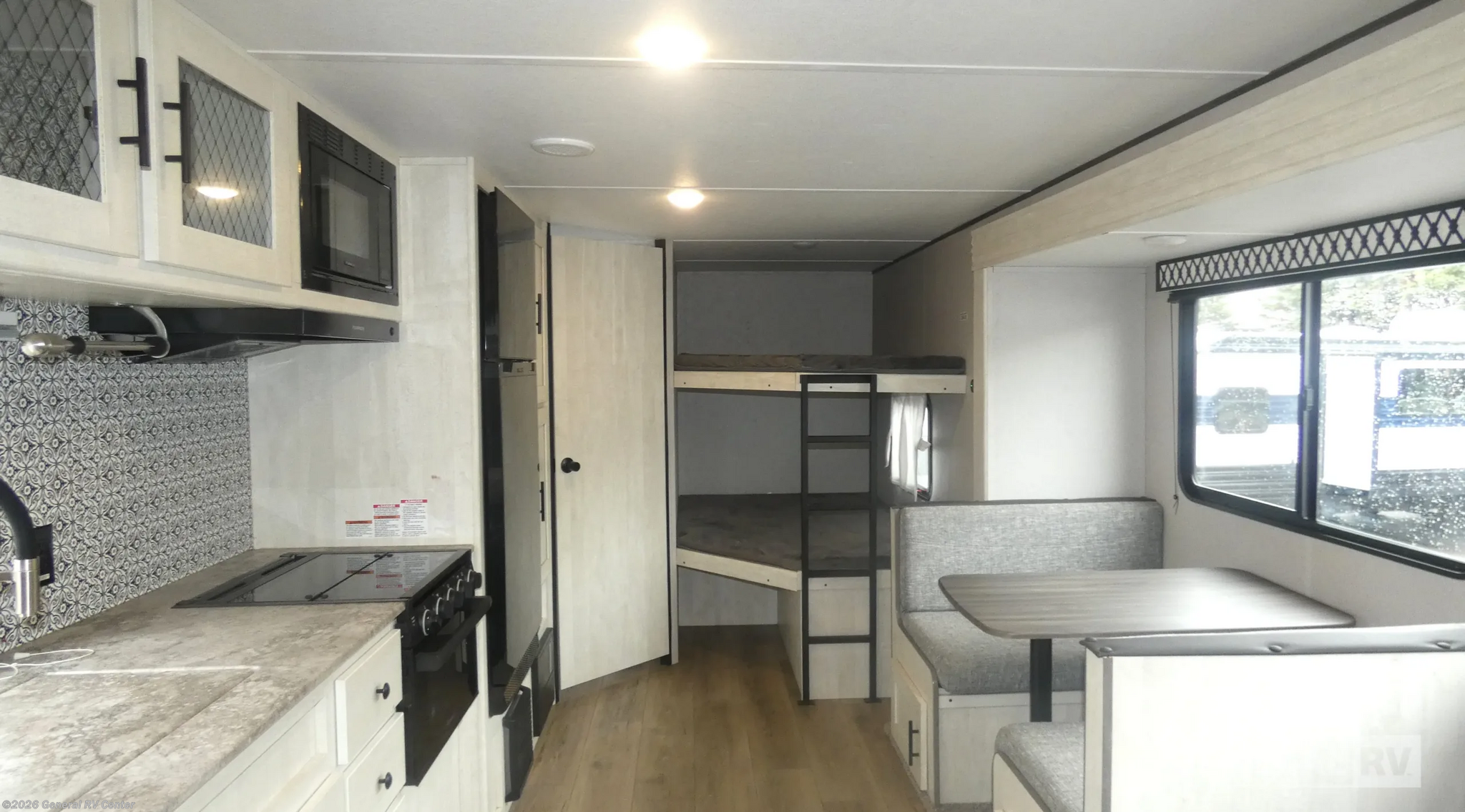 2023 Forest River SHASTA 26DB - Used Travel Trailer For Sale by General RV Center in Wayland, Michigan
