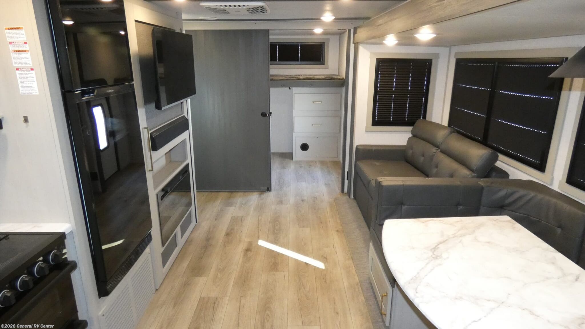 2024 Forest River Salem Hemisphere HYPER LYTE 29XBHL - Used Travel Trailer For Sale by General RV Center in Wayland, Michigan