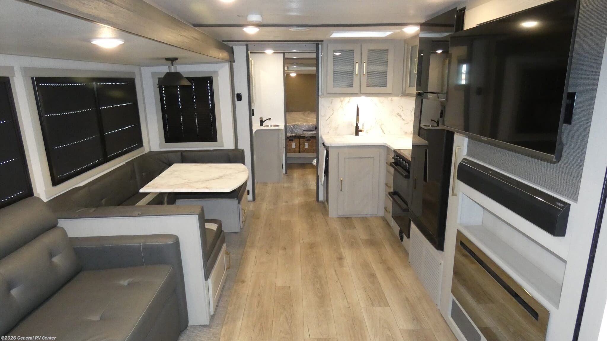 Used 2024 Forest River Salem Hemisphere HYPER LYTE 29XBHL available in Wayland, Michigan