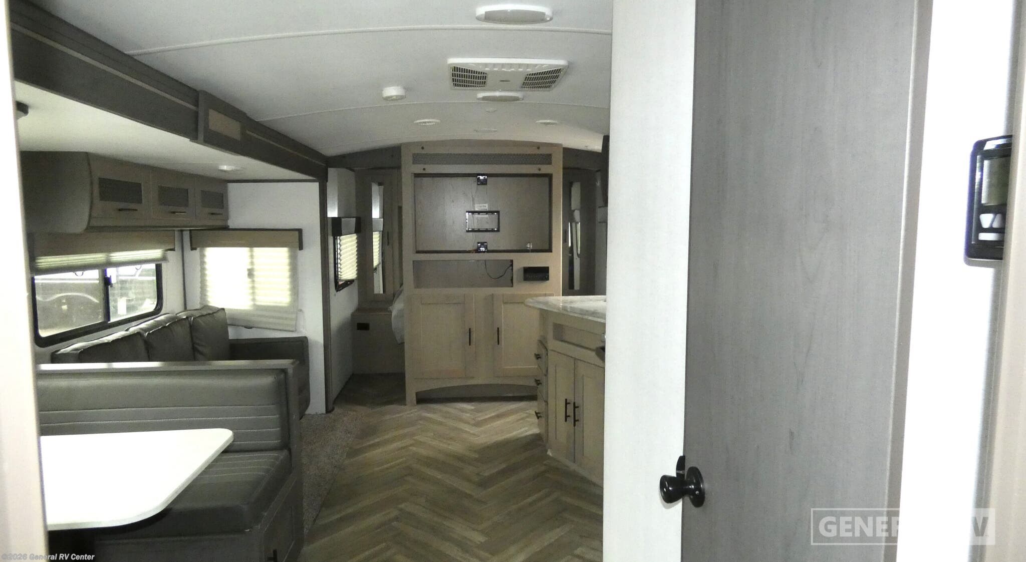 Used 2021 Cruiser RV Shadow Cruiser 280QBS available in Wayland, Michigan