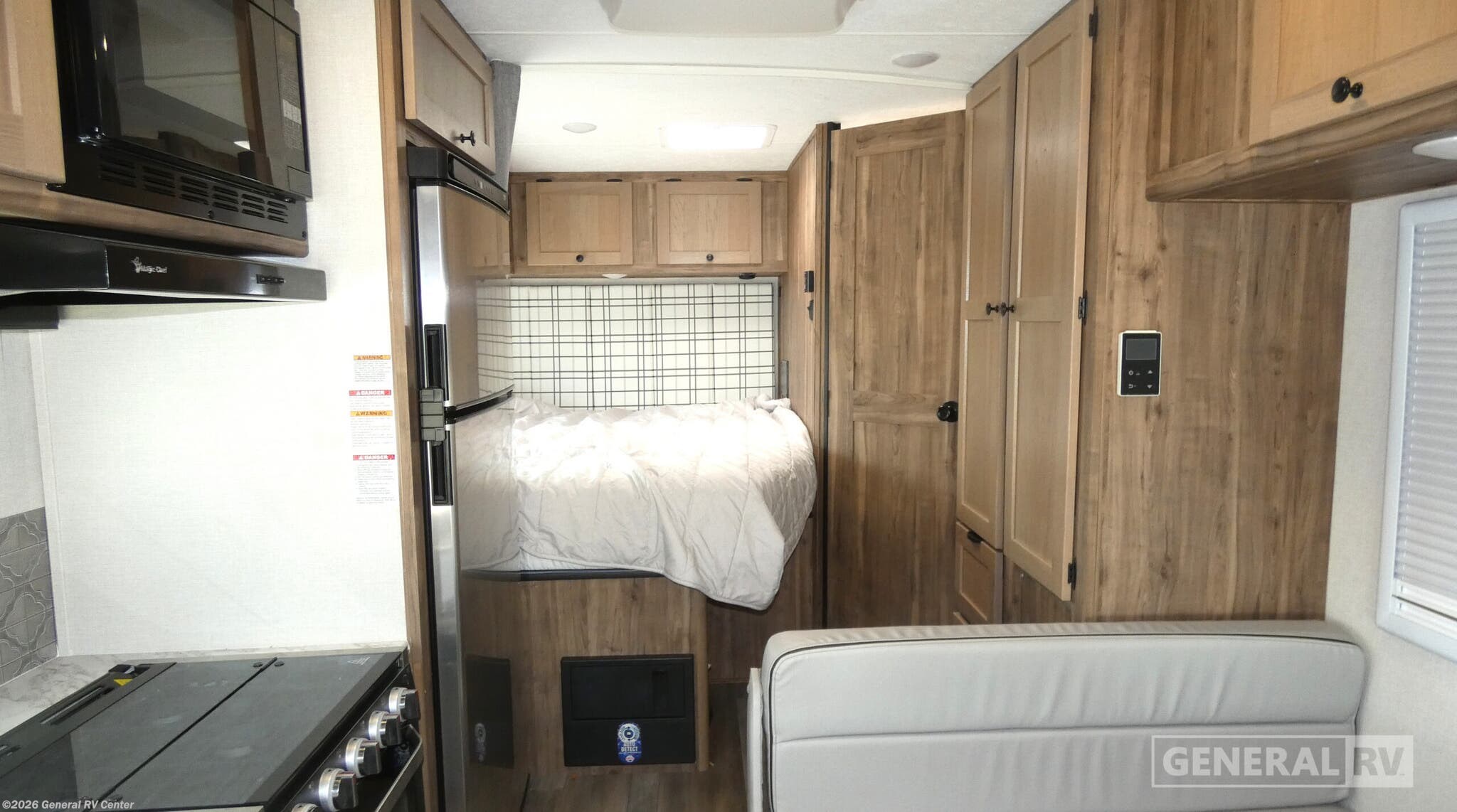 2024 Coachmen Cross Trail 23XGF - Used Class C For Sale by General RV Center in Wayland, Michigan