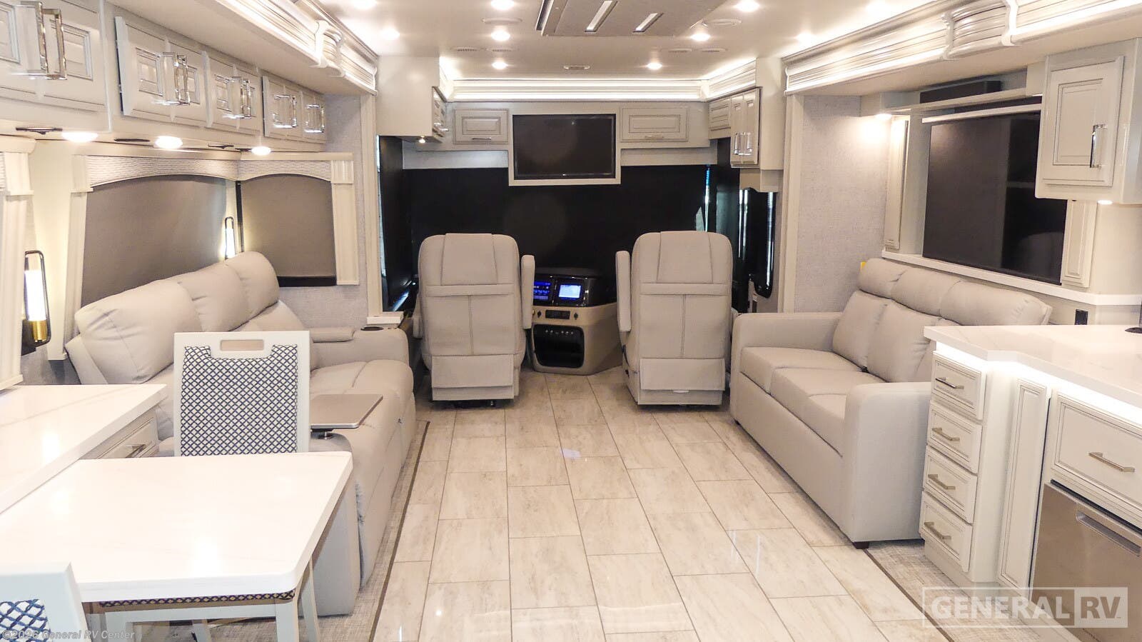 New 2025 Fleetwood Palisade 45DS available in Wayland, Michigan