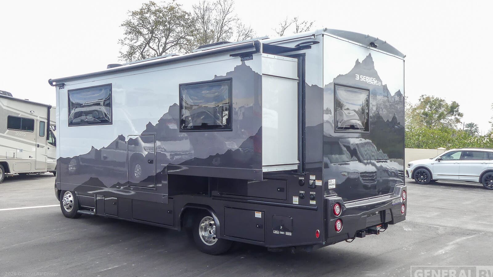 2025 ISATA 3 24FW by Dynamax Corp from General RV Center in Wayland, Michigan