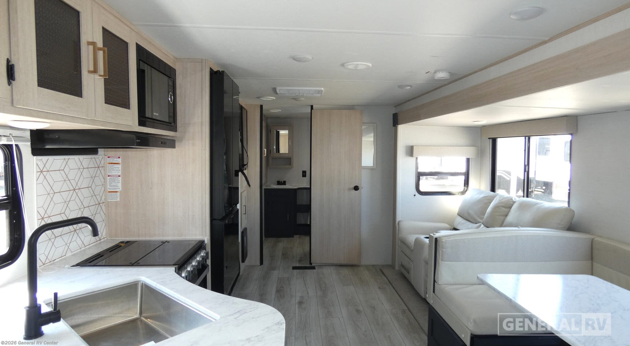 2025 Prime Time Avenger 27RBS - Used Travel Trailer For Sale by General RV Center in Wayland, Michigan