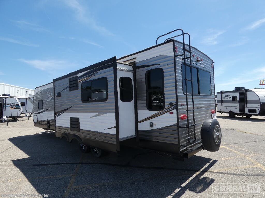 Used 2020 Jayco FLIGHT 32RLOK available in Wayland, Michigan