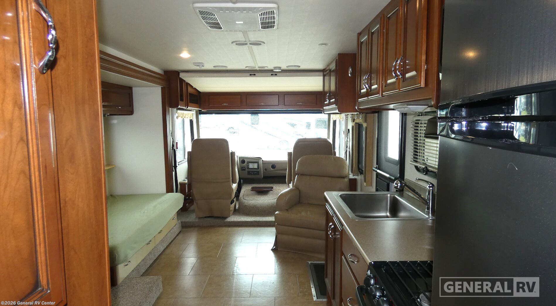 2016 Fleetwood Storm 32V - Used Class A For Sale by General RV Center in Wayland, Michigan