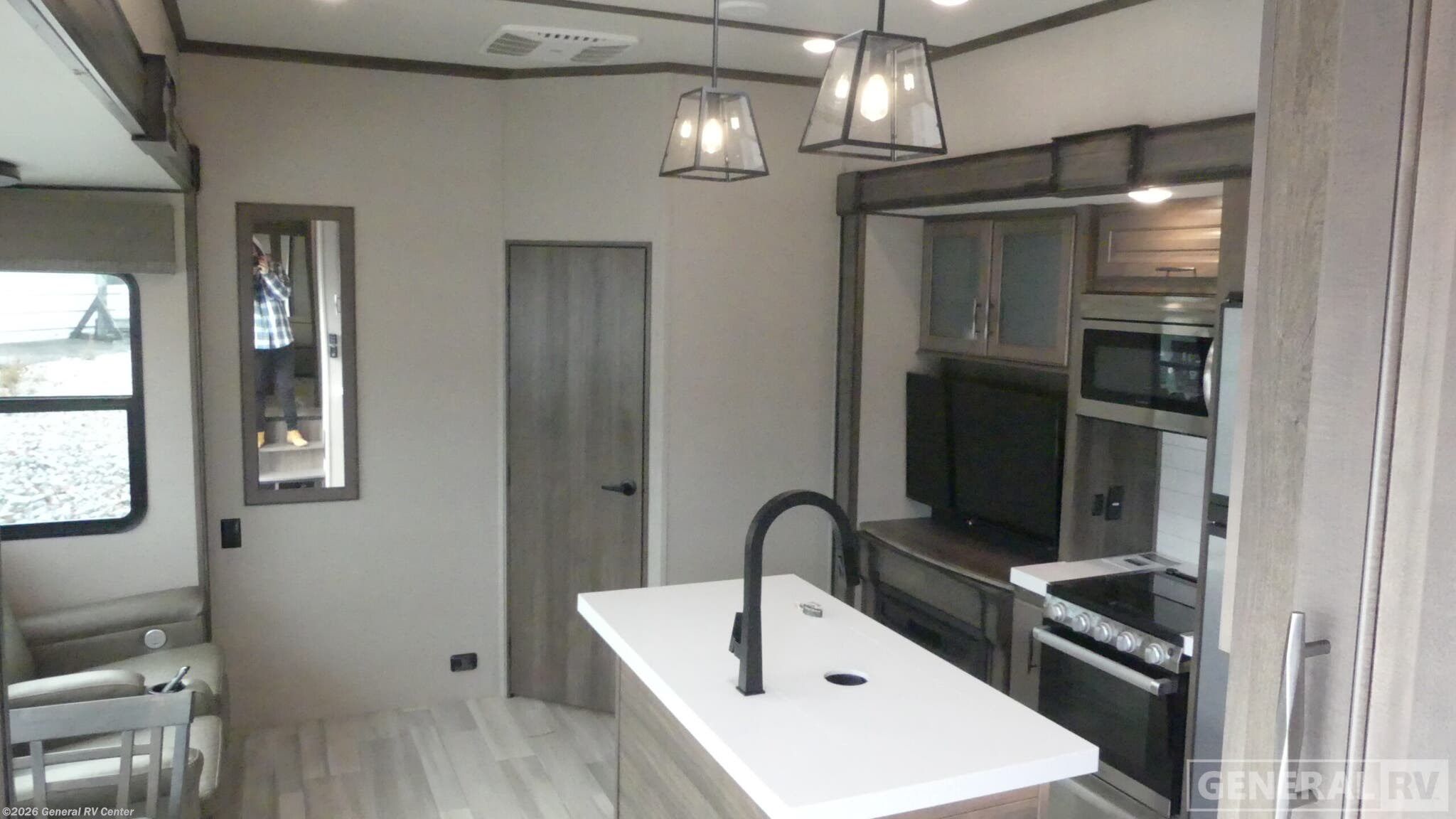 2023 Grand Design Solitude S-Class 3950BH - Used Fifth Wheel For Sale by General RV Center in Wayland, Michigan