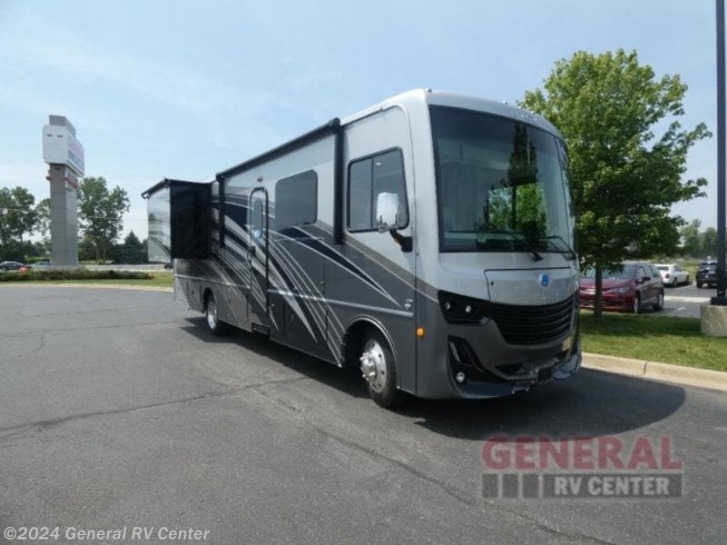 New 2024 Holiday Rambler Invicta 33HB available in Wixom, Michigan