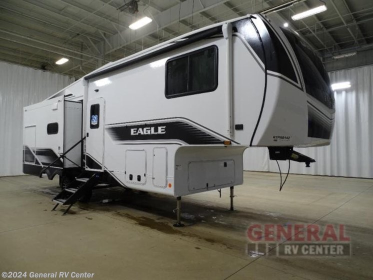 New 2024 Jayco Eagle 28.5RSTS available in Wixom, Michigan