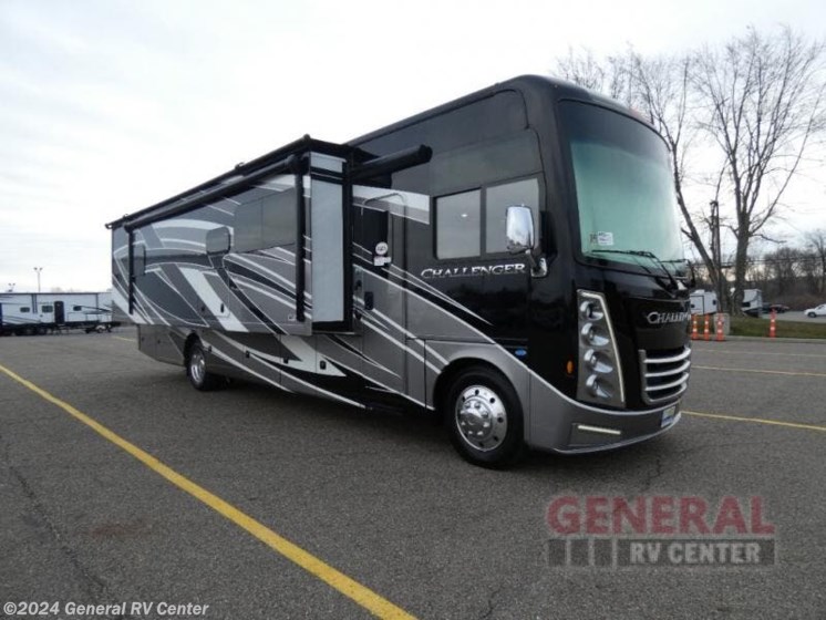 New 2023 Thor Motor Coach Challenger 35MQ available in Wixom, Michigan