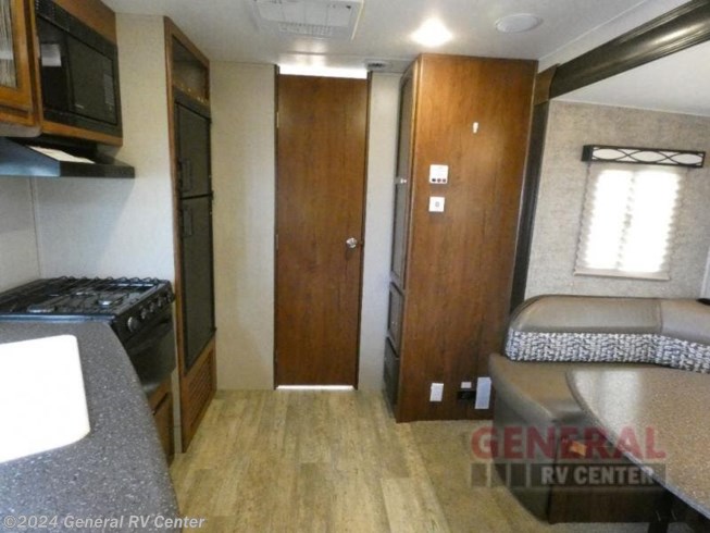 2017 Freedom Express Liberty Edition 231RBDS by Coachmen from General RV Center in Wixom, Michigan