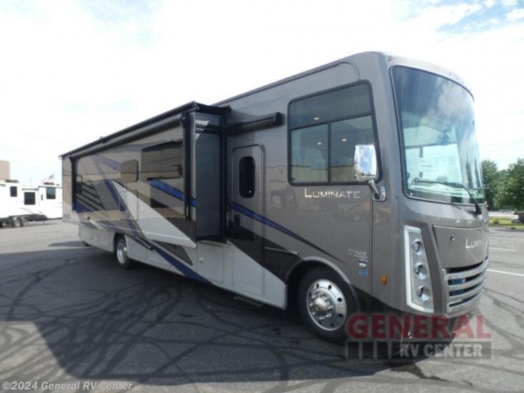 New 2025 Thor Motor Coach Luminate CC35 available in Wixom, Michigan