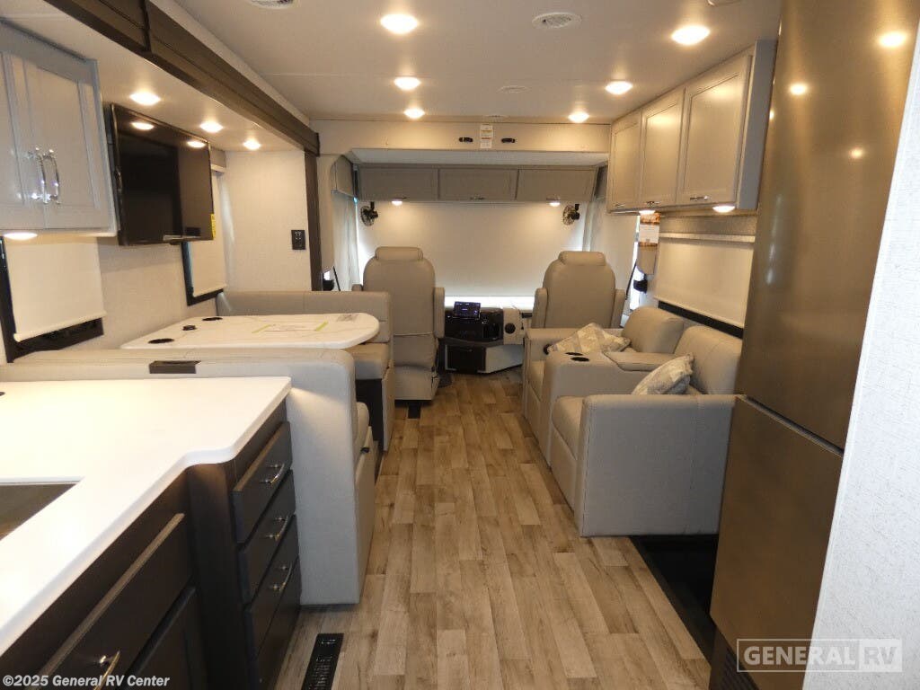 New 2026 Thor Motor Coach Palazzo GT 33.6 available in Wixom, Michigan