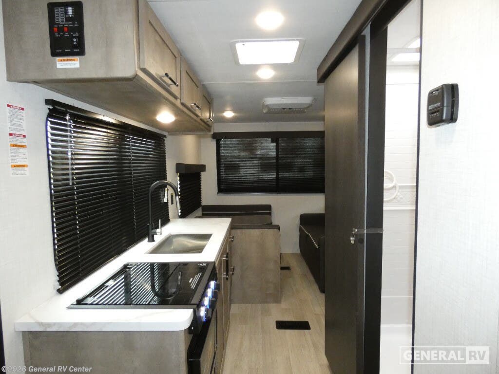 2026 Keystone Springdale Classic 200RLC - New Travel Trailer For Sale by General RV Center in Wixom, Michigan