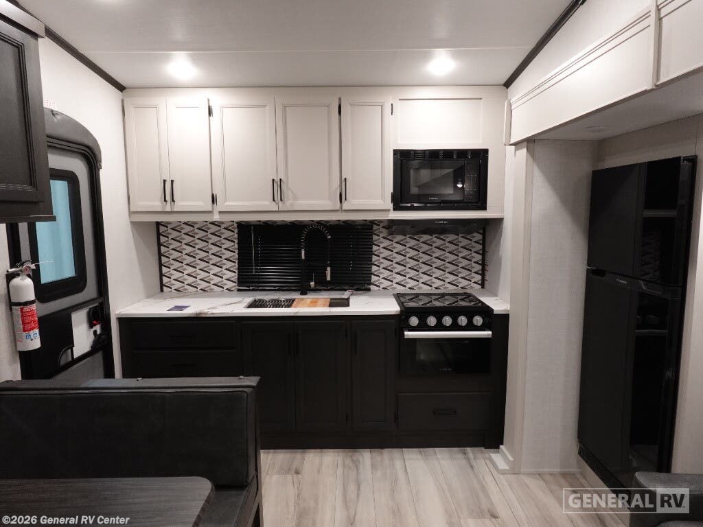 2025 Arcadia 21SRK by Keystone from General RV Center in Wixom, Michigan