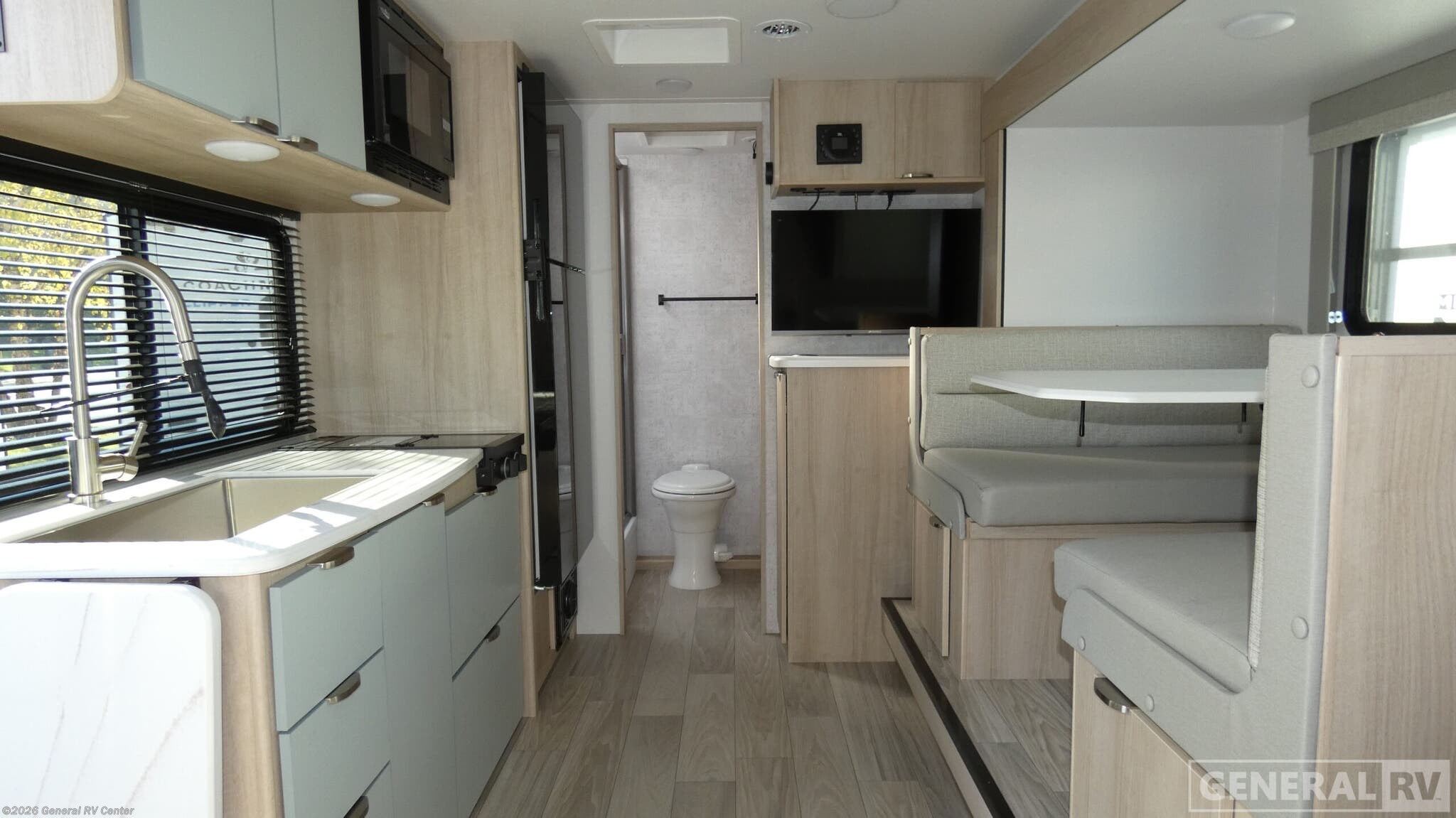 2025 Winnebago Micro Minnie 2108DS - Used Travel Trailer For Sale by General RV Center in Wixom, Michigan