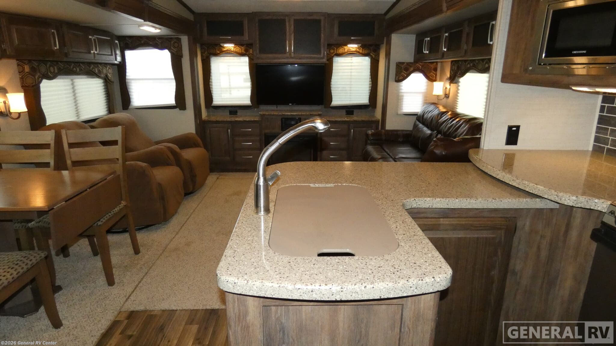 2015 Keystone Cougar 327RES - Used Fifth Wheel For Sale by General RV Center in Wixom, Michigan