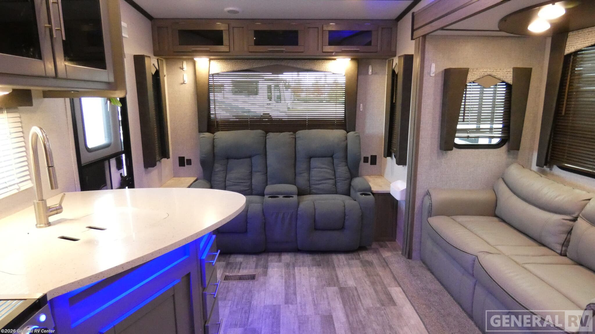 2020 CrossRoads Volante 240RL - Used Fifth Wheel For Sale by General RV Center in Wixom, Michigan
