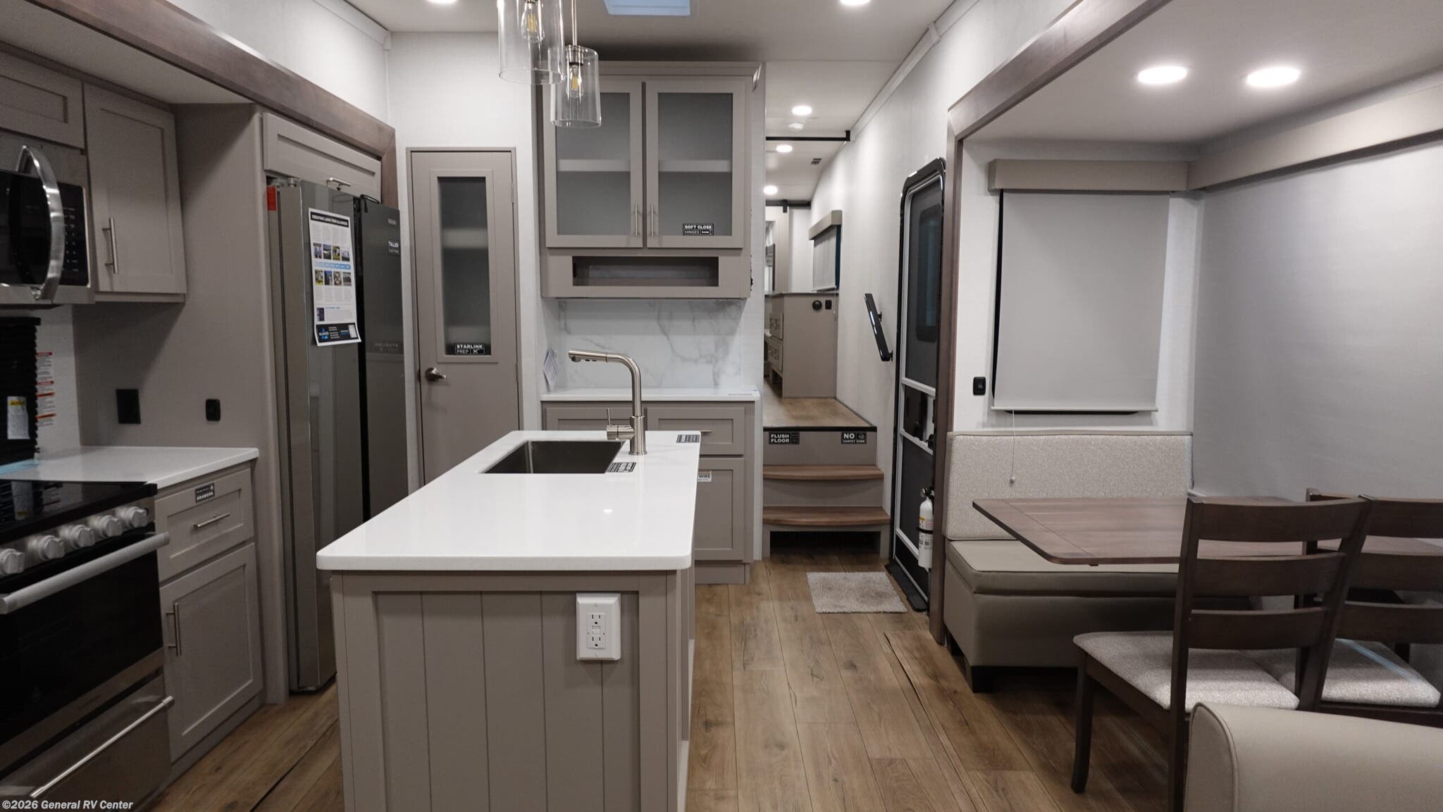 New 2026 Alliance RV Avenue 32RLS available in Wixom, Michigan