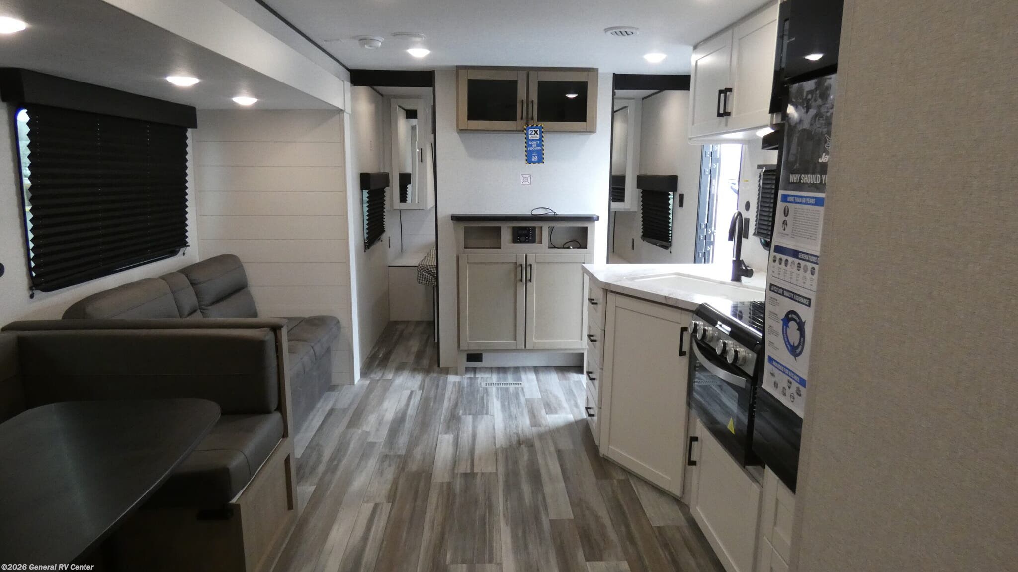 New 2026 Jayco Jay Flight SLX 321BDS available in Wixom, Michigan
