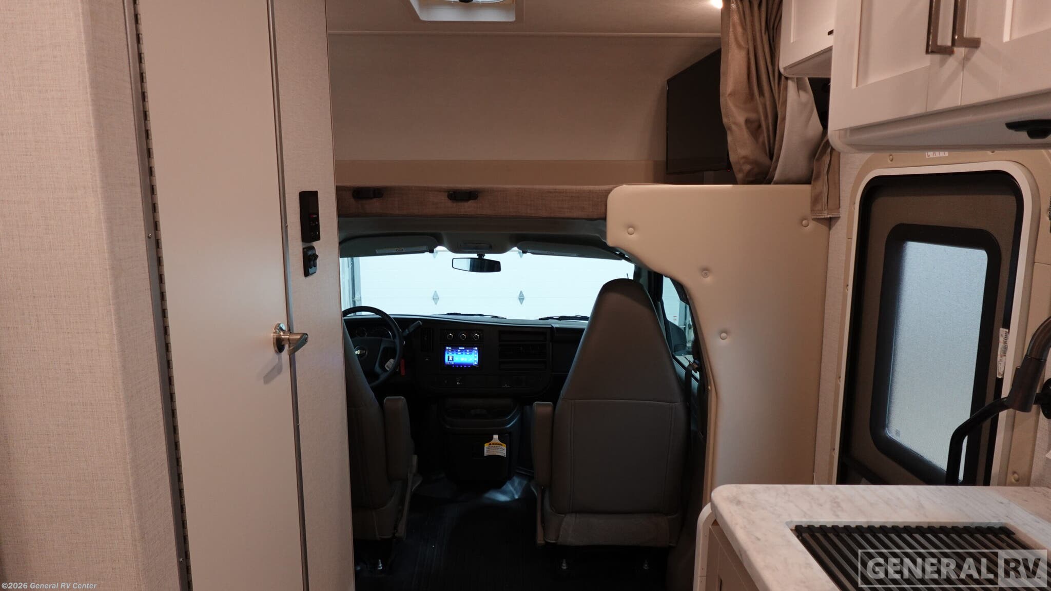 New 2026 Thor Motor Coach Pasadena SE19 available in Wixom, Michigan