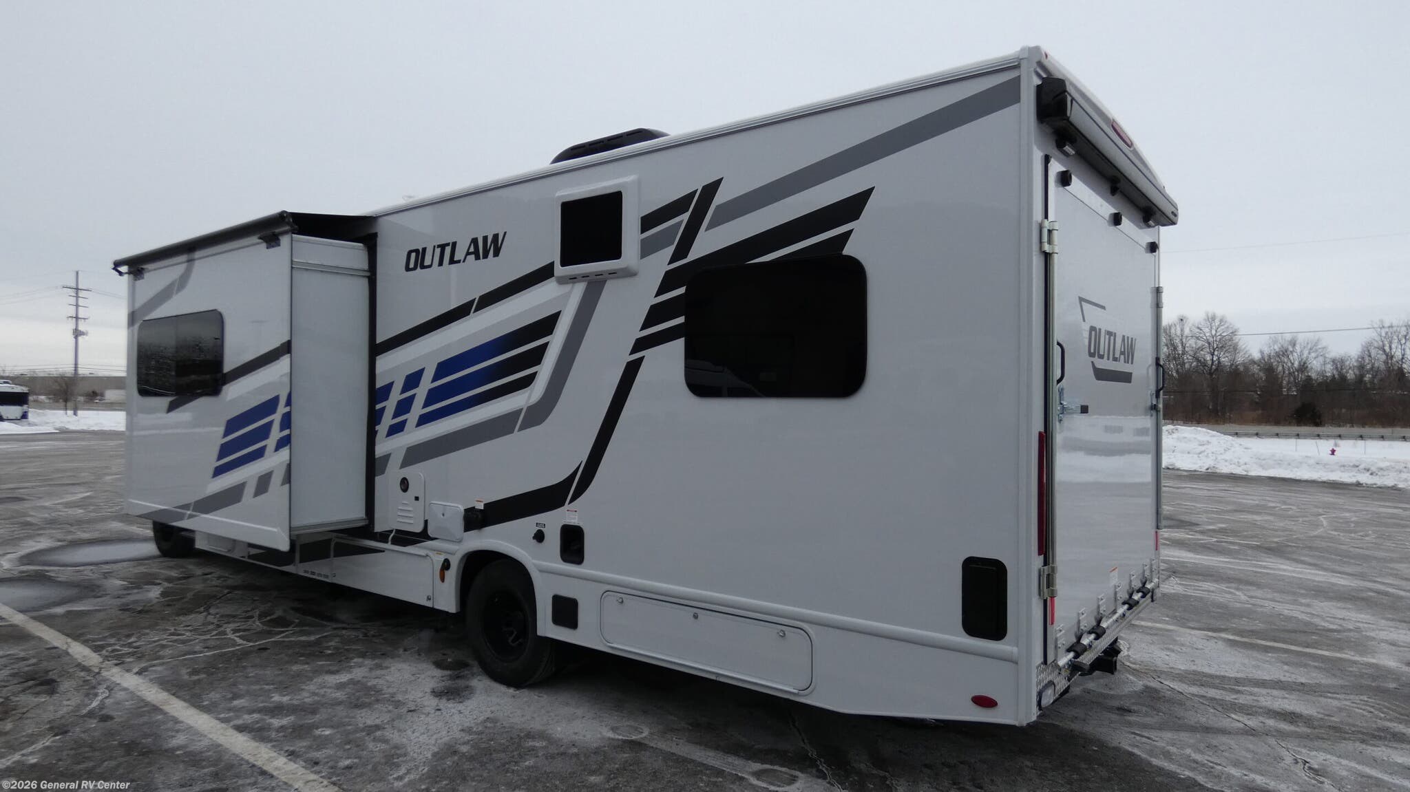 2026 Outlaw 29J by Thor Motor Coach from General RV Center in Wixom, Michigan