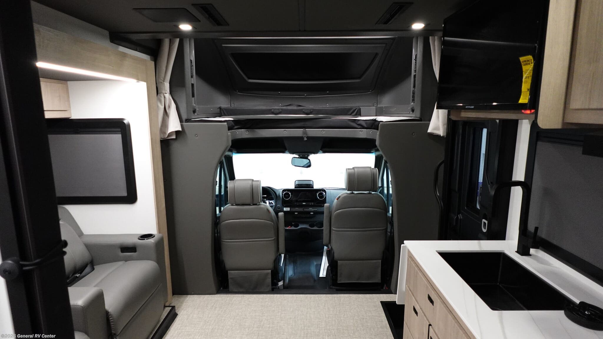 New 2026 Grand Design Lineage 25TK available in Wixom, Michigan