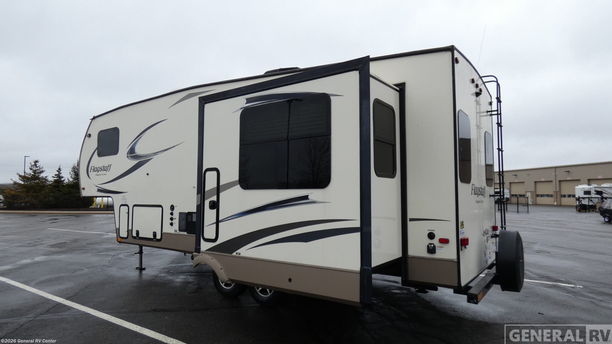 2018 Flagstaff Super Lite 526RLWS by Forest River from General RV Center in Wixom, Michigan