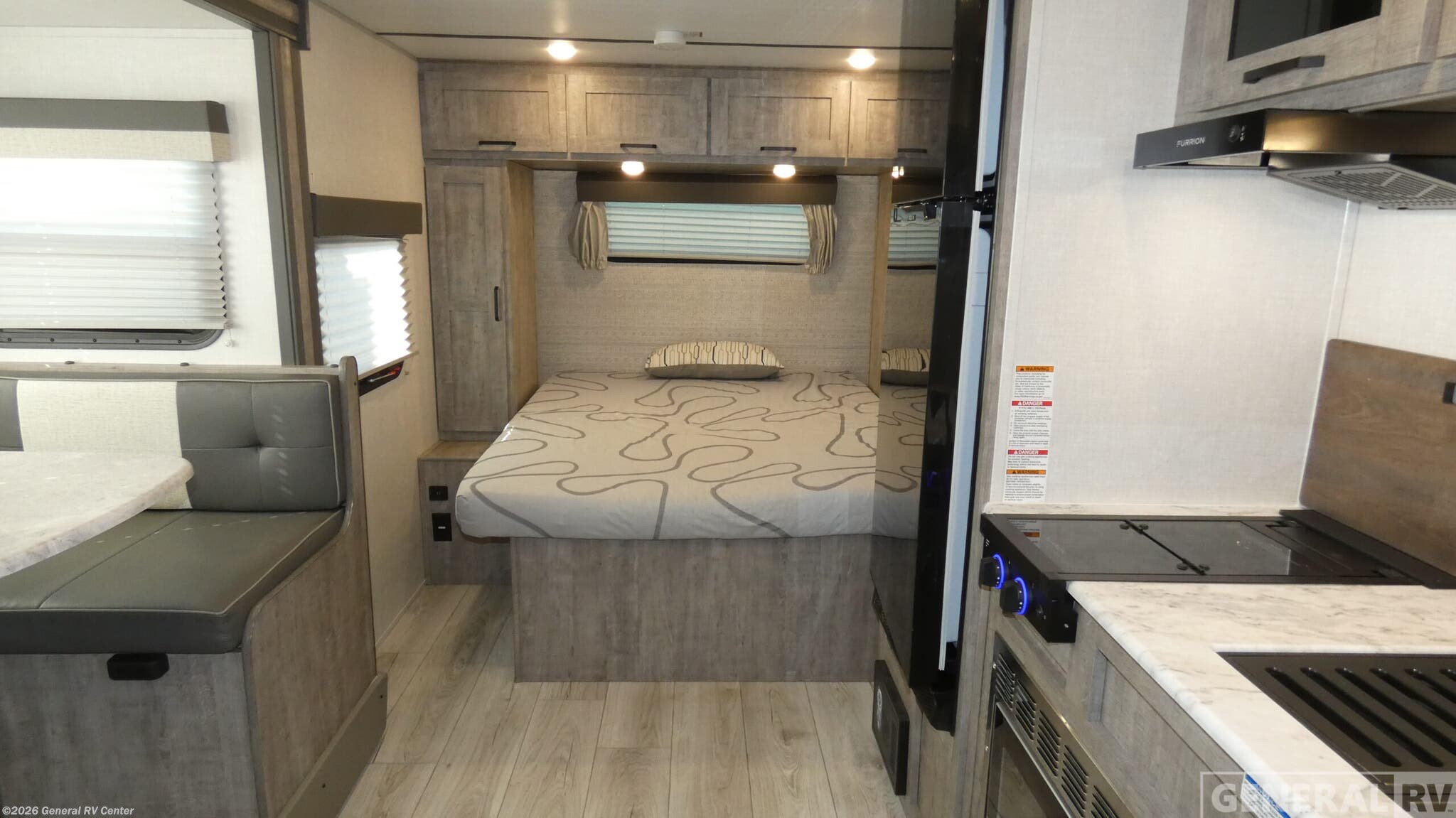 2023 Surveyor Legend 19RBLE by Forest River from General RV Center in Wixom, Michigan