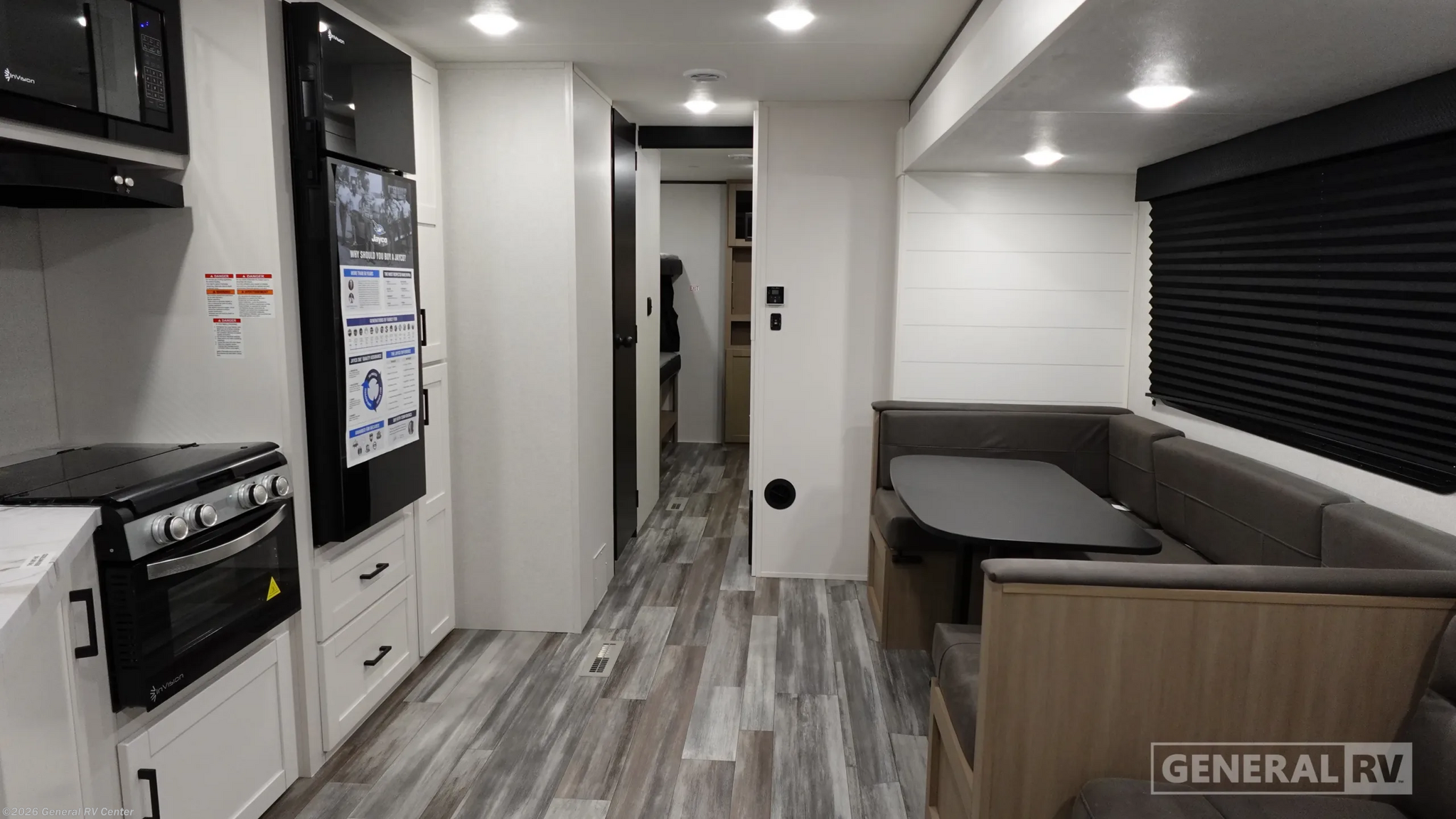 2026 Jayco Jay Flight 321BDS - New Travel Trailer For Sale by General RV Center in Wixom, Michigan