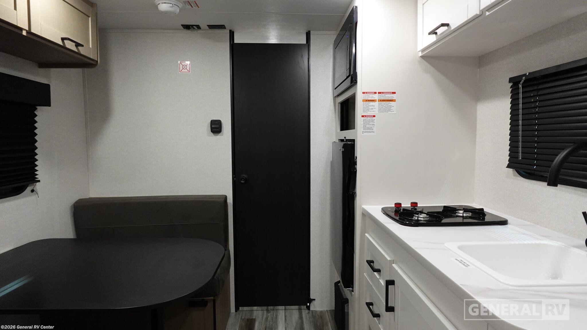 2026 Jayco FLIGHT 170FQ - New Travel Trailer For Sale by General RV Center in Wixom, Michigan