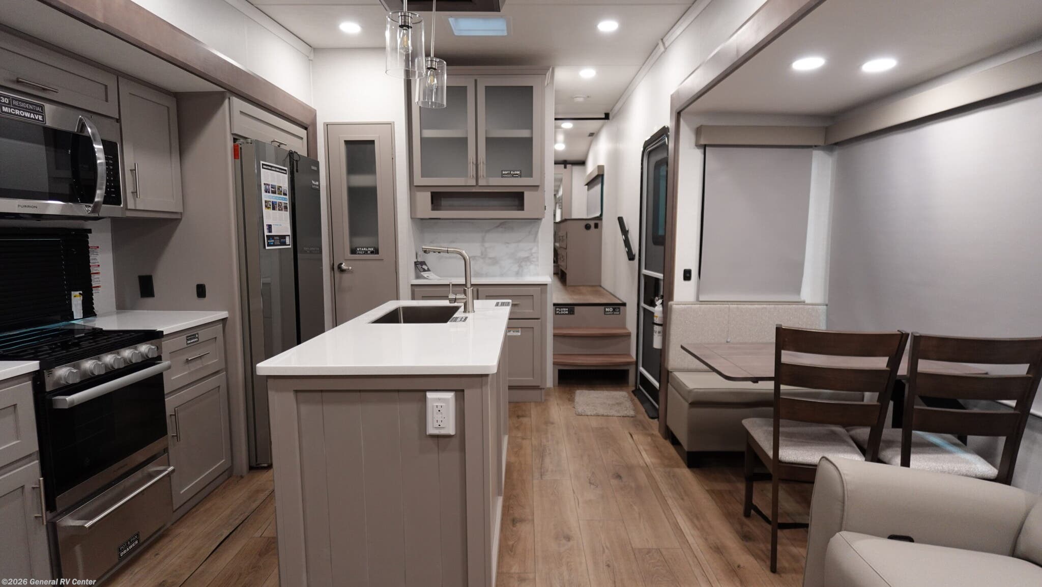 New 2026 Alliance RV Avenue 32RLS available in Wixom, Michigan