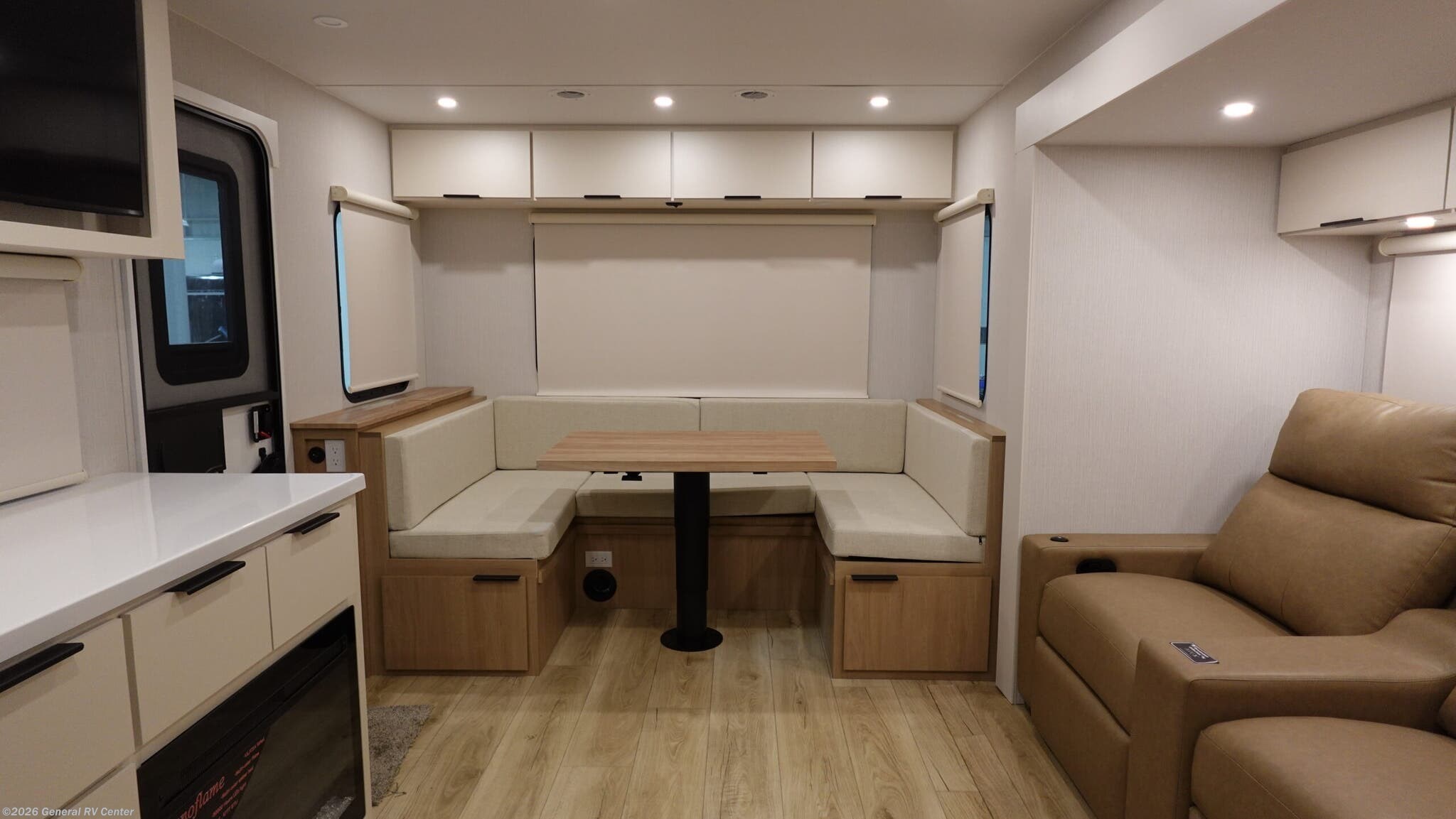 2026 Winnebago Thrive 25RLS - New Travel Trailer For Sale by General RV Center in Wixom, Michigan