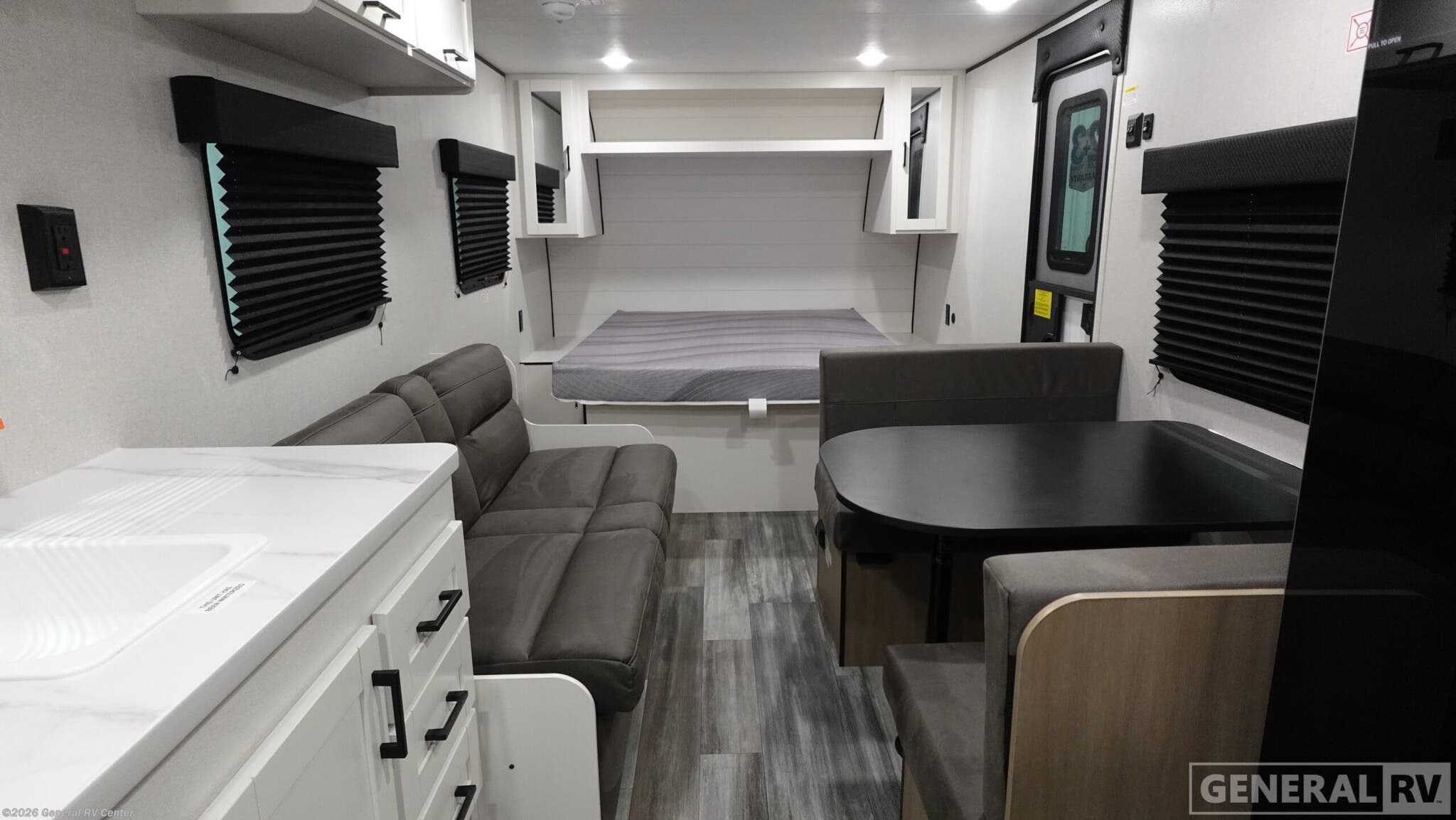 New 2026 Jayco Jay Flight SLX 250BH available in Wixom, Michigan