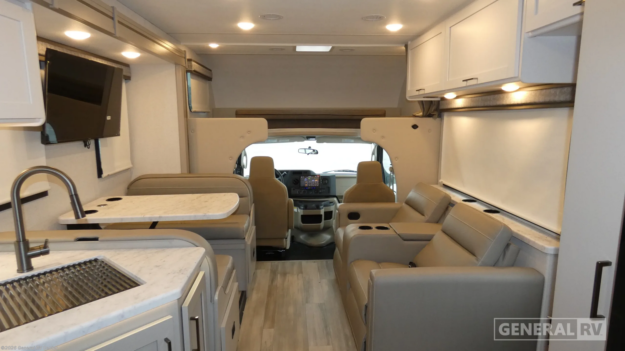 New 2026 Thor Motor Coach Pasadena SE SL31 available in Wixom, Michigan