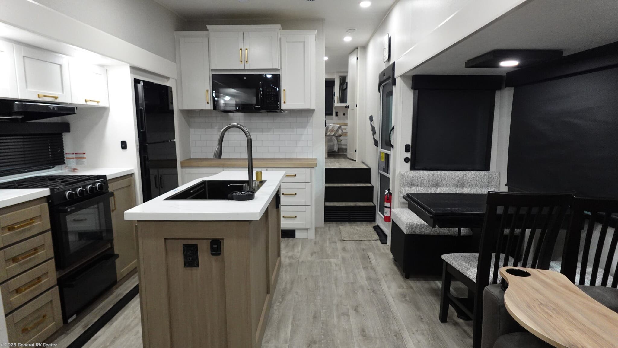 New 2026 Jayco Eagle 30CRT available in Wixom, Michigan