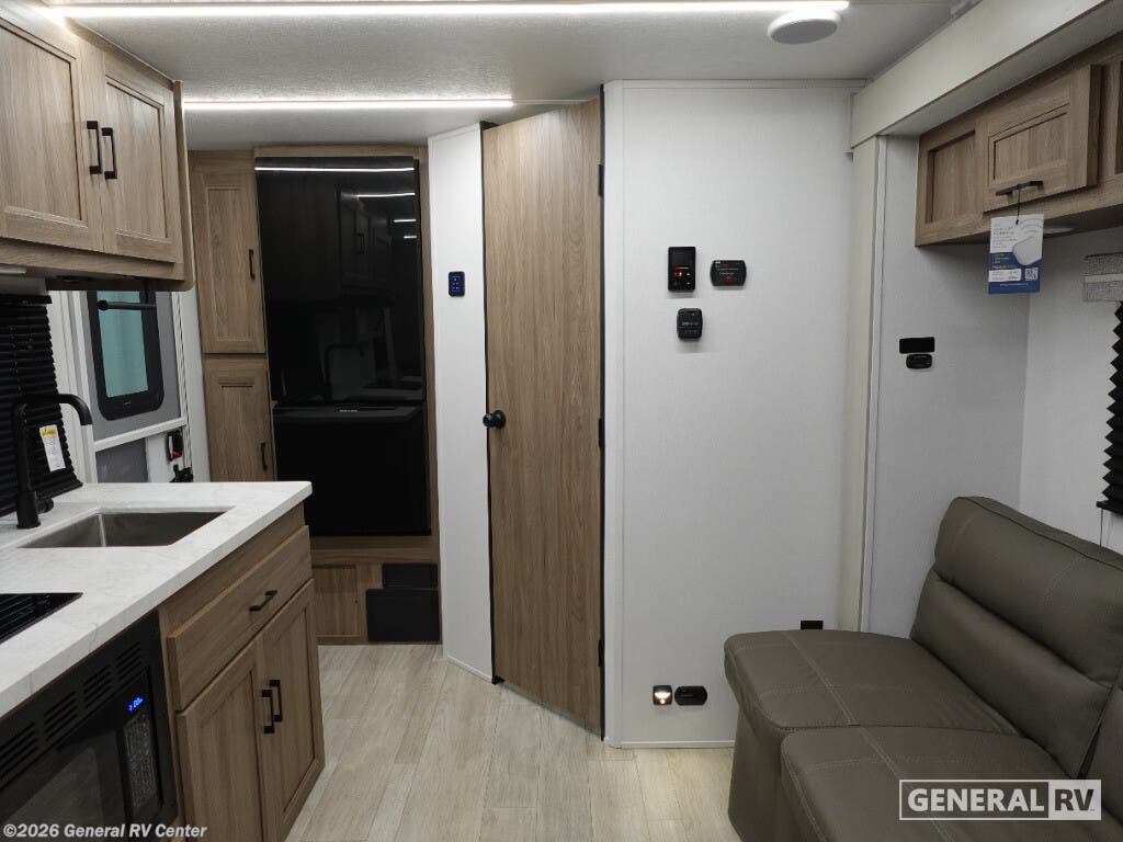 2026 Coachmen Freedom EXPRS 19SE - New Travel Trailer For Sale by General RV Center in Wixom, Michigan