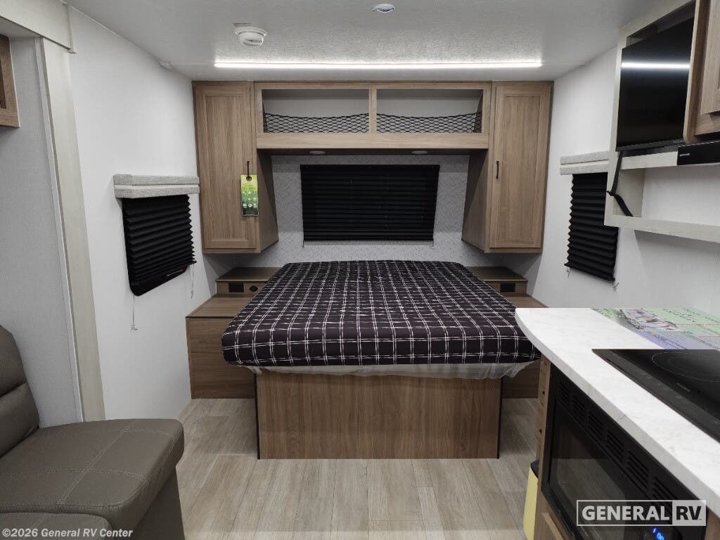 New 2026 Coachmen Freedom EXPRS 19SE available in Wixom, Michigan