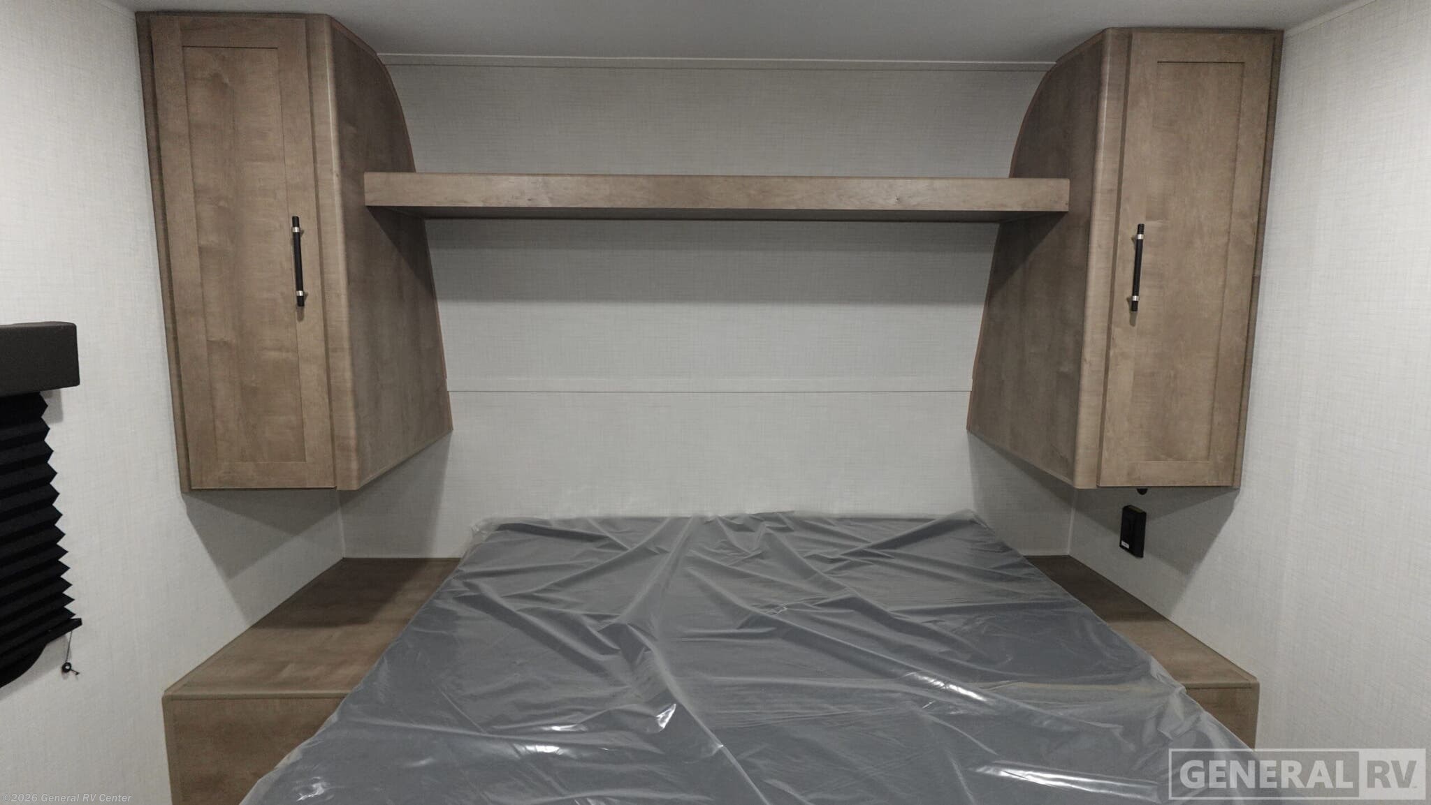 New 2026 Keystone Springdale 1700FQ available in Wixom, Michigan