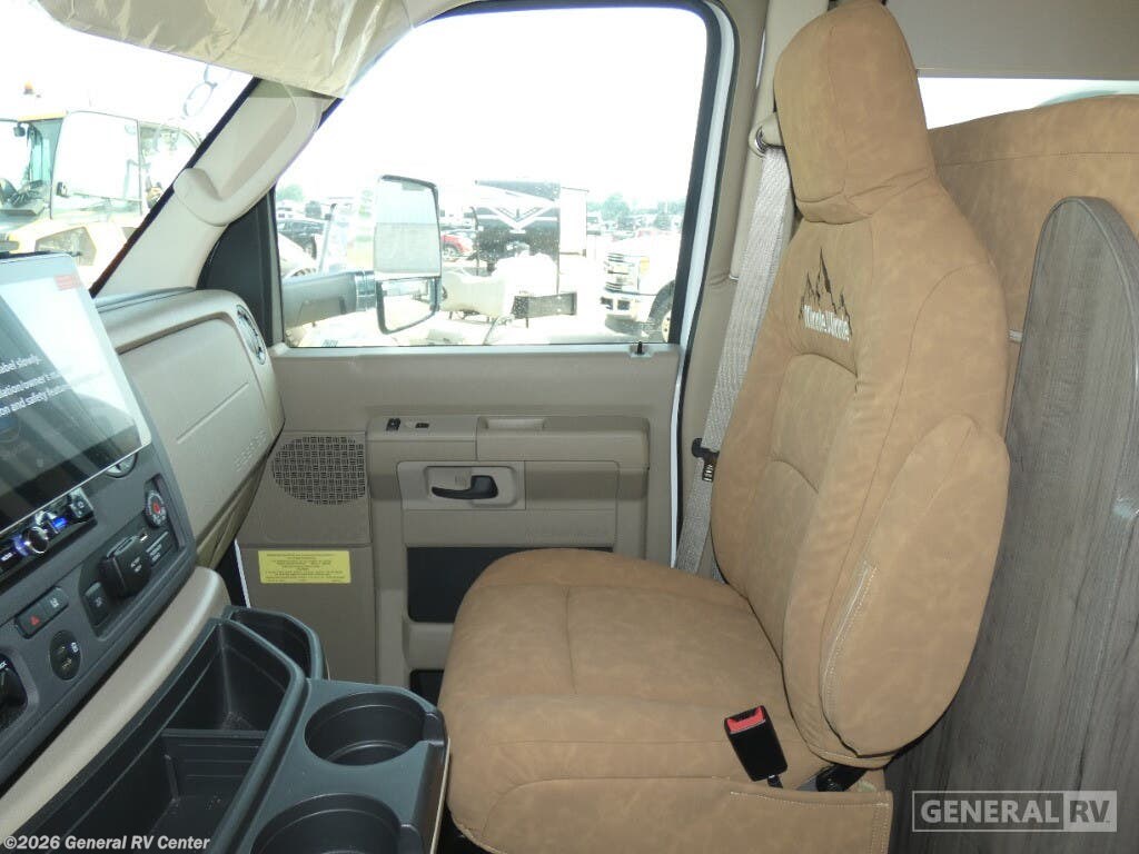 New 2026 Winnebago Minnie Winnie 26NP available in Wixom, Michigan