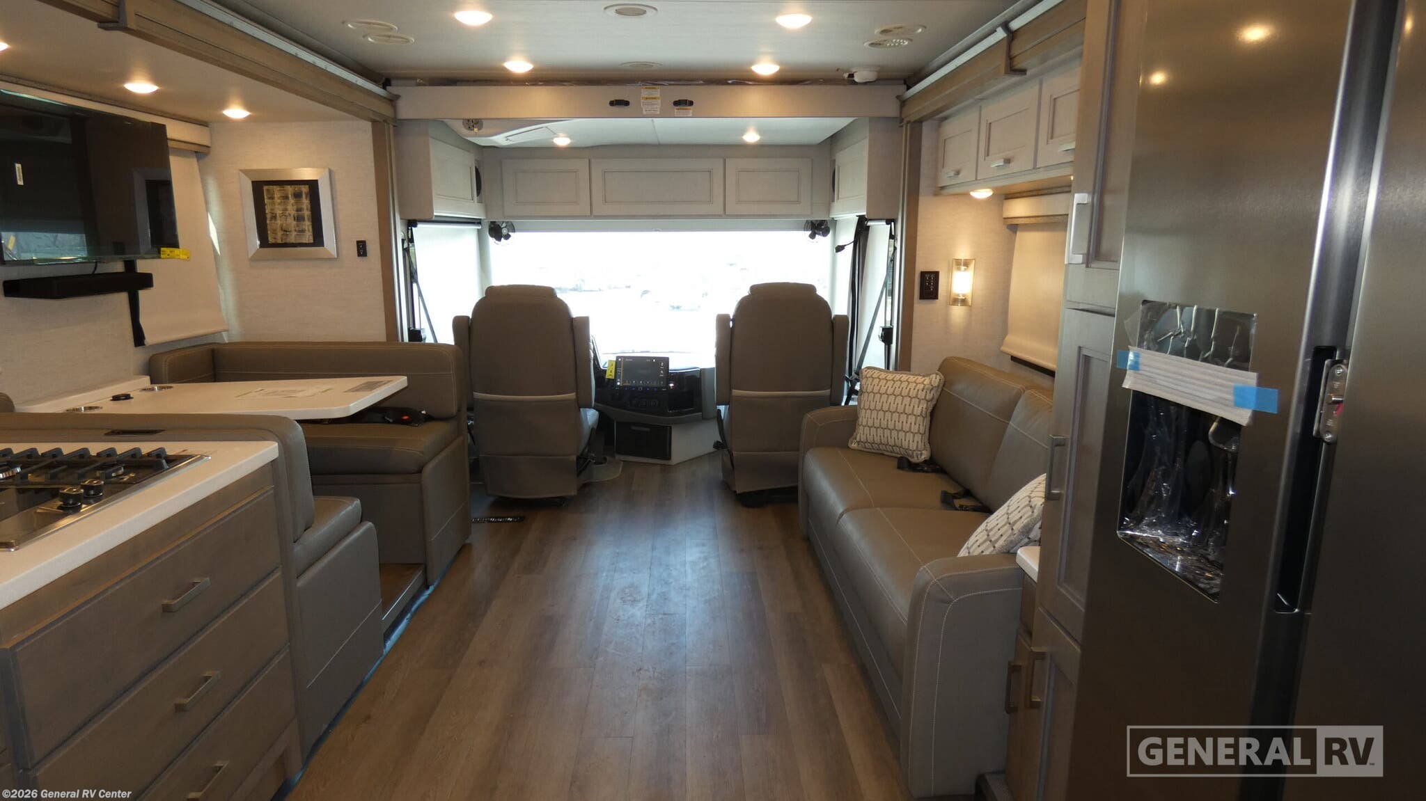 New 2026 Thor Motor Coach Riviera 39BH available in Wixom, Michigan