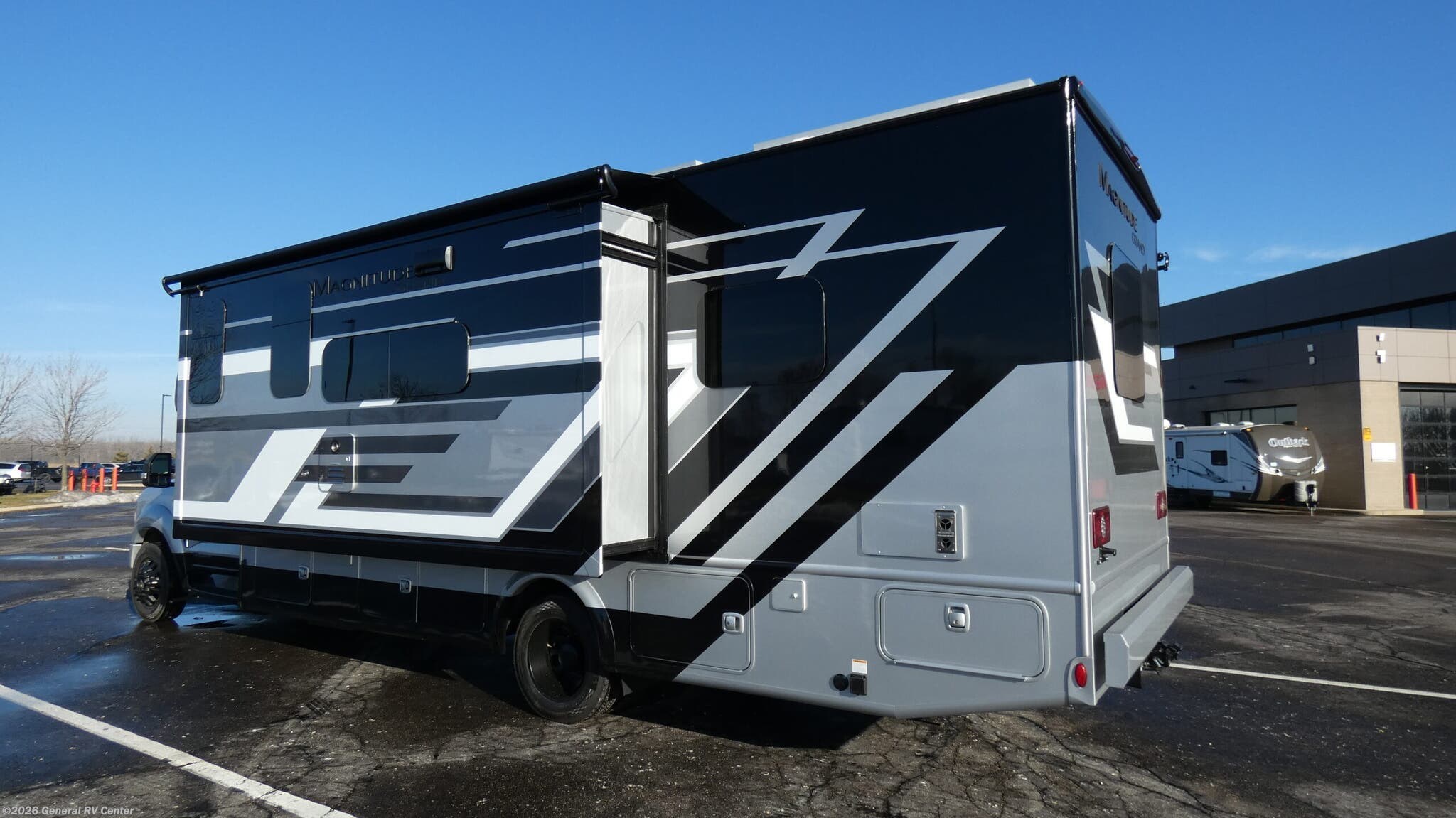 2026 Magnitude X32 by Thor Motor Coach from General RV Center in Wixom, Michigan